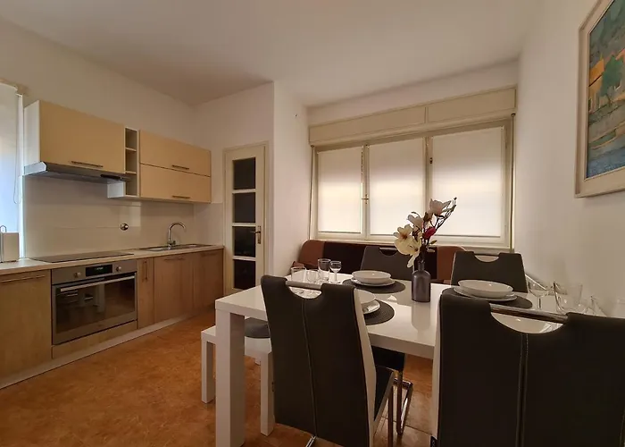 Jadran 2151 Apartment *